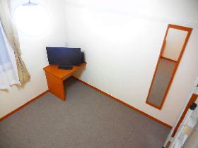 Living and room. The check going out before in this full-length mirror!