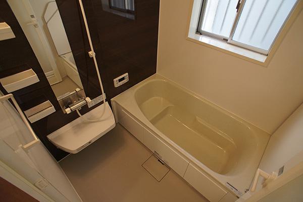 Bathroom. Indoor (11 May 2013) Shooting C Building