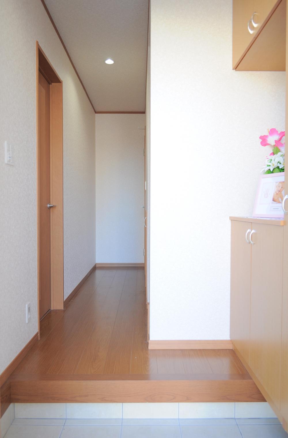 Entrance. Local (11 May 2013) Shooting