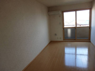 Living and room. L ◆ DK10 Pledge ◆