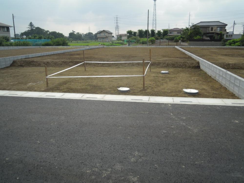 Local photos, including front road. Local (June 2013) Shooting