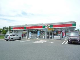 Convenience store. 1100m until Thanksgiving (convenience store)