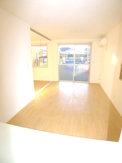 Living and room. Landscape from the counter kitchen