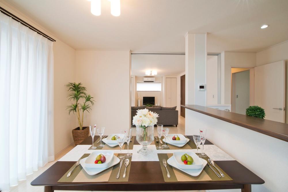Same specifications photo (kitchen). Our construction cases Face-to-face kitchen you can enjoy a meal in a bright atmosphere.