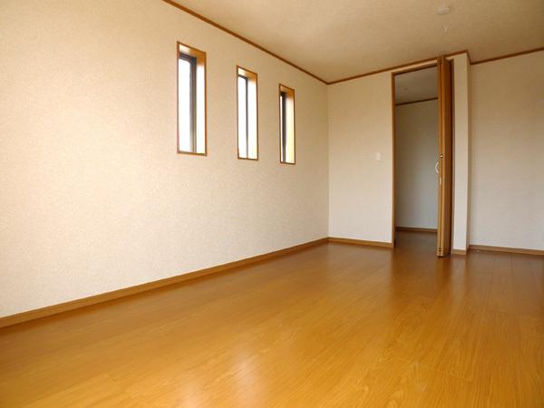 Non-living room. 11 Building