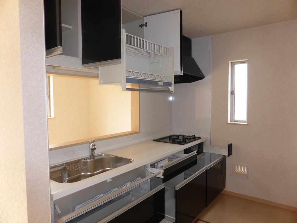 Same specifications photo (kitchen). Example of construction. 