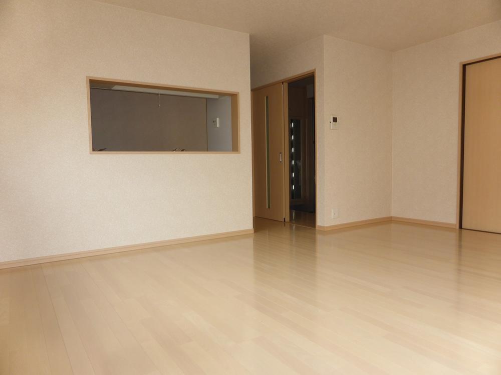 Same specifications photos (living). Example of construction. 