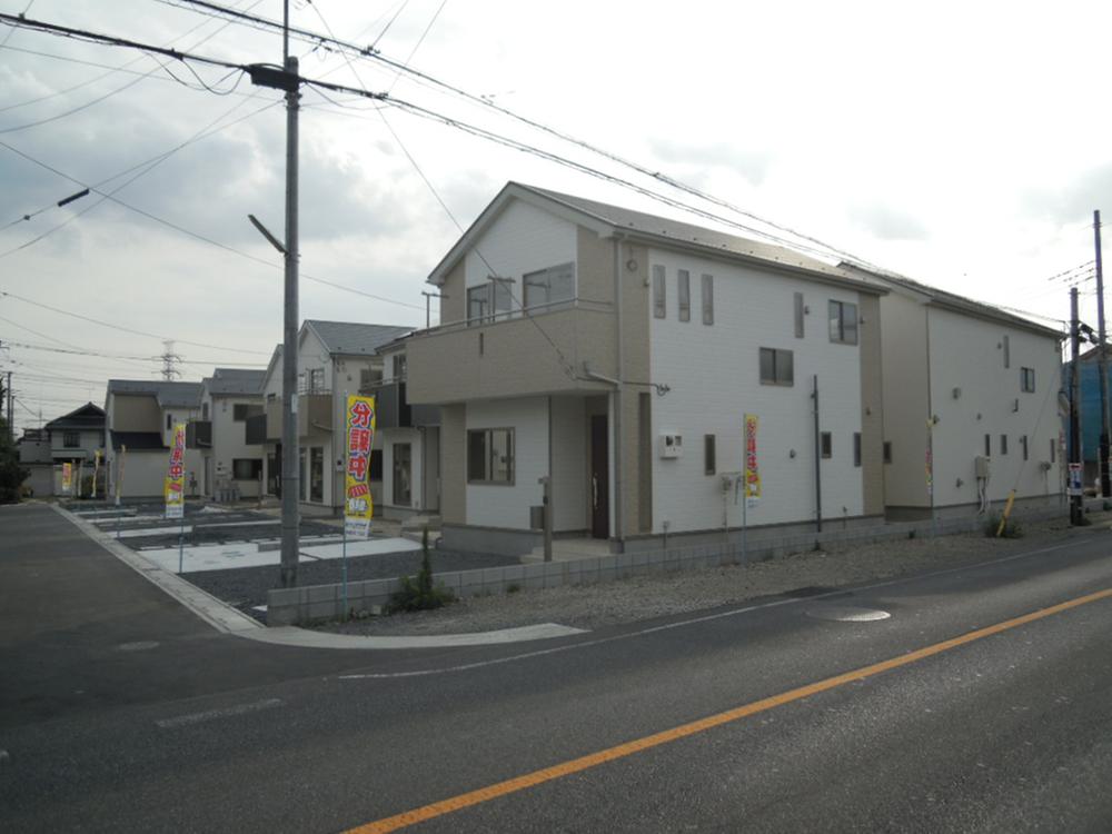 Local photos, including front road. Local (July 2013) Shooting