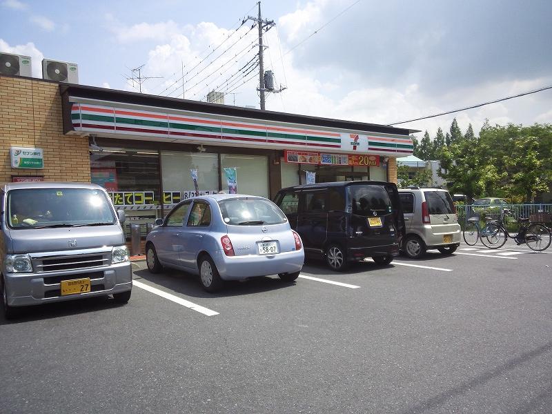 Convenience store. 472m to Seven-Eleven Matsubushi Yumeminohigashi 1-chome