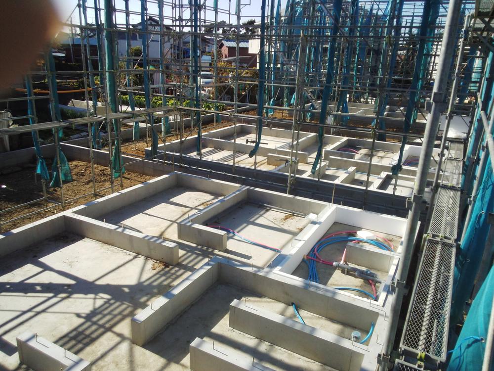 Local appearance photo. Local (11 May 2013) Shooting