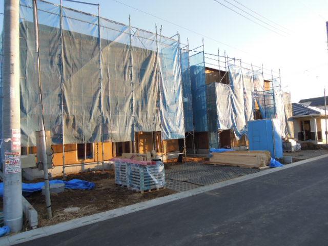 Local photos, including front road. It has decided the building completion of framework! ! Local (12 May 2013) Shooting