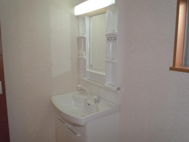 Wash basin, toilet. Same specifications