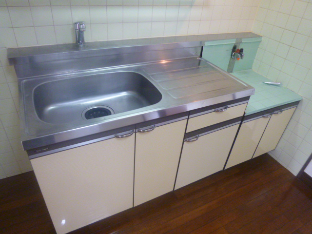 Kitchen. ■ ■ There are also firmly refrigerator storage! ■ ■