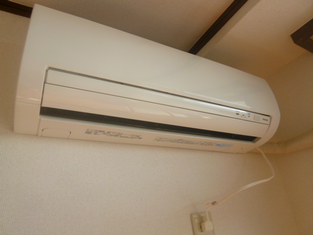 Other Equipment. ■ ■ It is air-conditioned! ! ■ ■