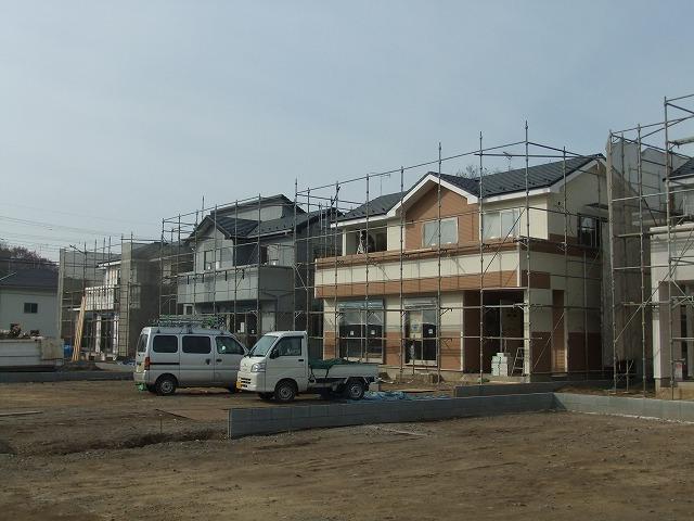 Local appearance photo. Local (12 May 2013) Shooting Current during a sequential architecture!  Model house is also situated in the neighborhood! 