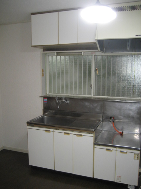 Kitchen. There is a window in the kitchen