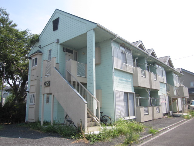 Other. A life that was comfortable in the spacious grounds