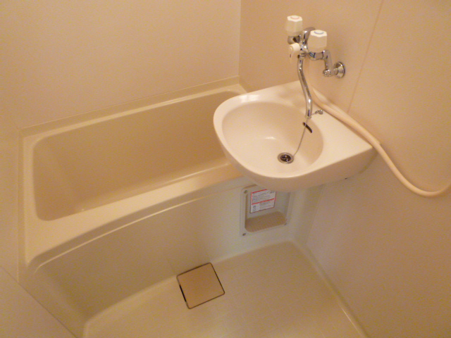 Bath. ■ ■ Rest assured that the bus toilet by ■ ■