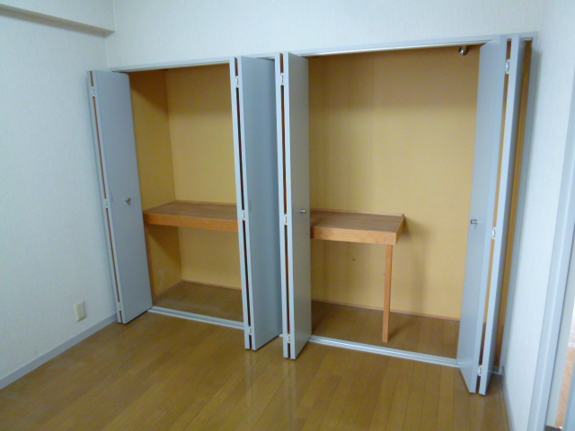 Receipt. ! It is a little fashionable large capacity storage blue