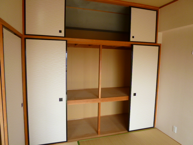 Receipt. This is useful it has each room storage ☆