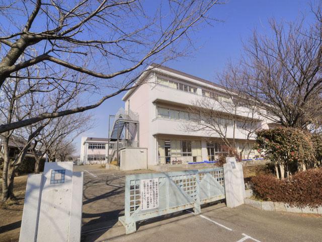 Primary school. Nakamaru to East Elementary School is your school safe at a distance of 900m walk about 12 minutes!