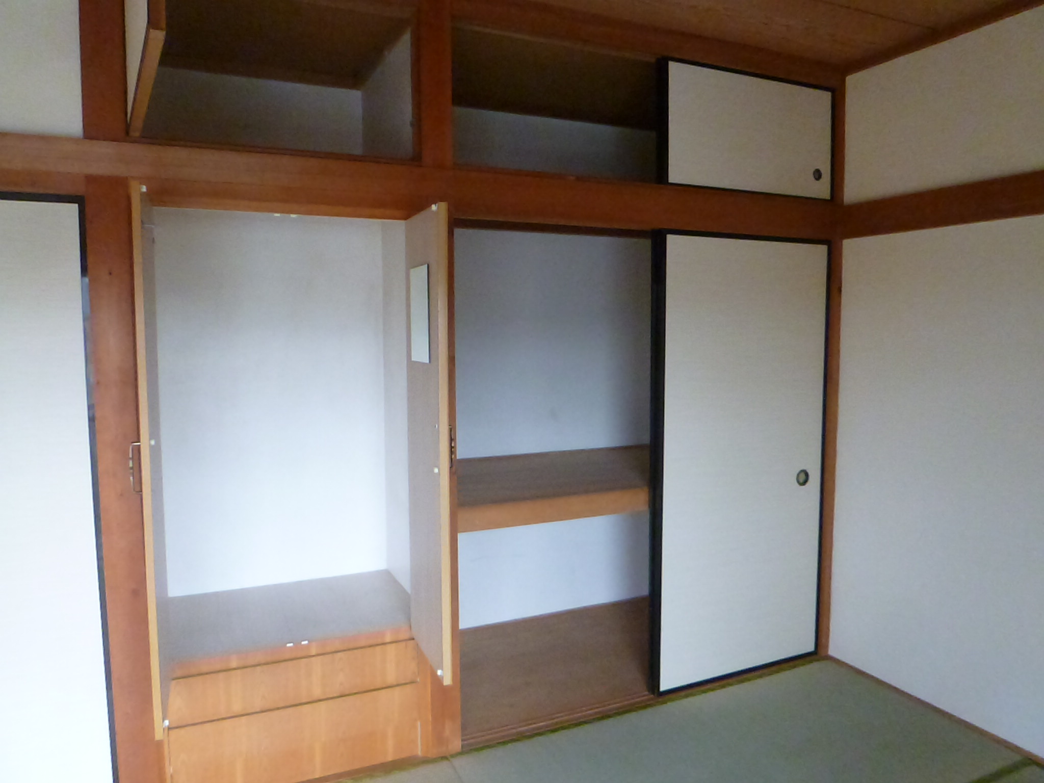 Receipt. There drawer