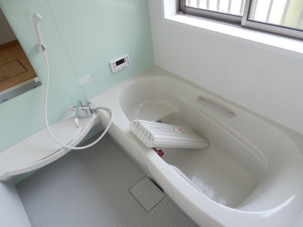 Bathroom. Indoor (April 2013) Shooting