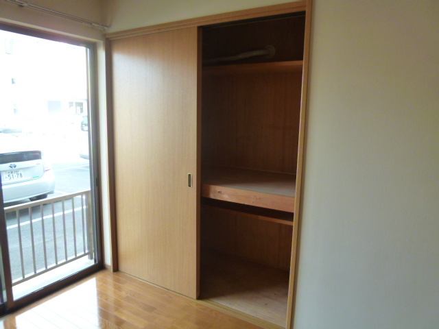 Receipt. ■ ■ Storage also firmly certain rooms ■ ■