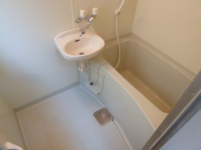 Bath. ■ ■ Rest assured there is also a dressing room ■ ■