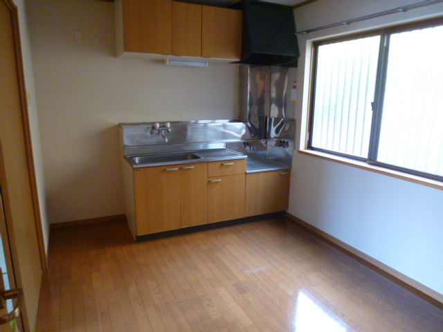 Living and room. ■ ■ It is bright 6 Pledge of dining kitchen ■ ■