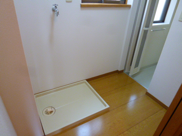 Other Equipment. ■ ■ There is storage room washing machine! Breathable GOOD have also attached window ■ ■