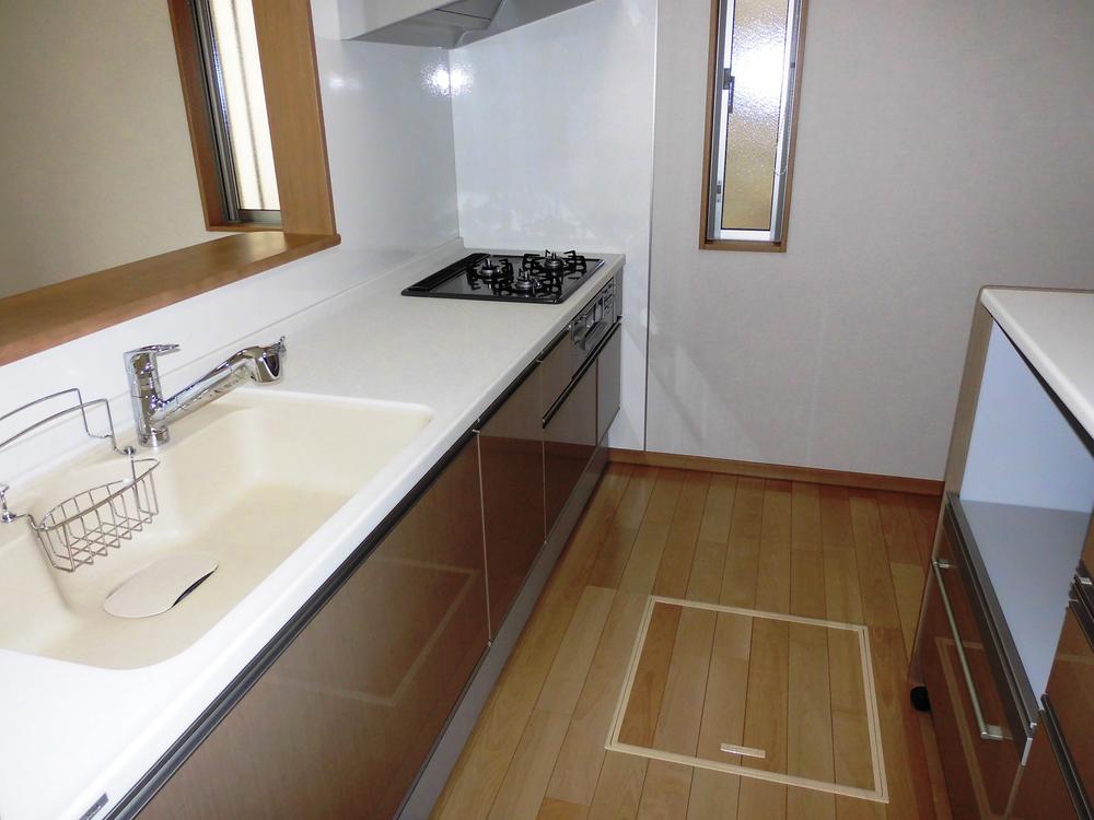 Kitchen. Local (July 2013) Shooting