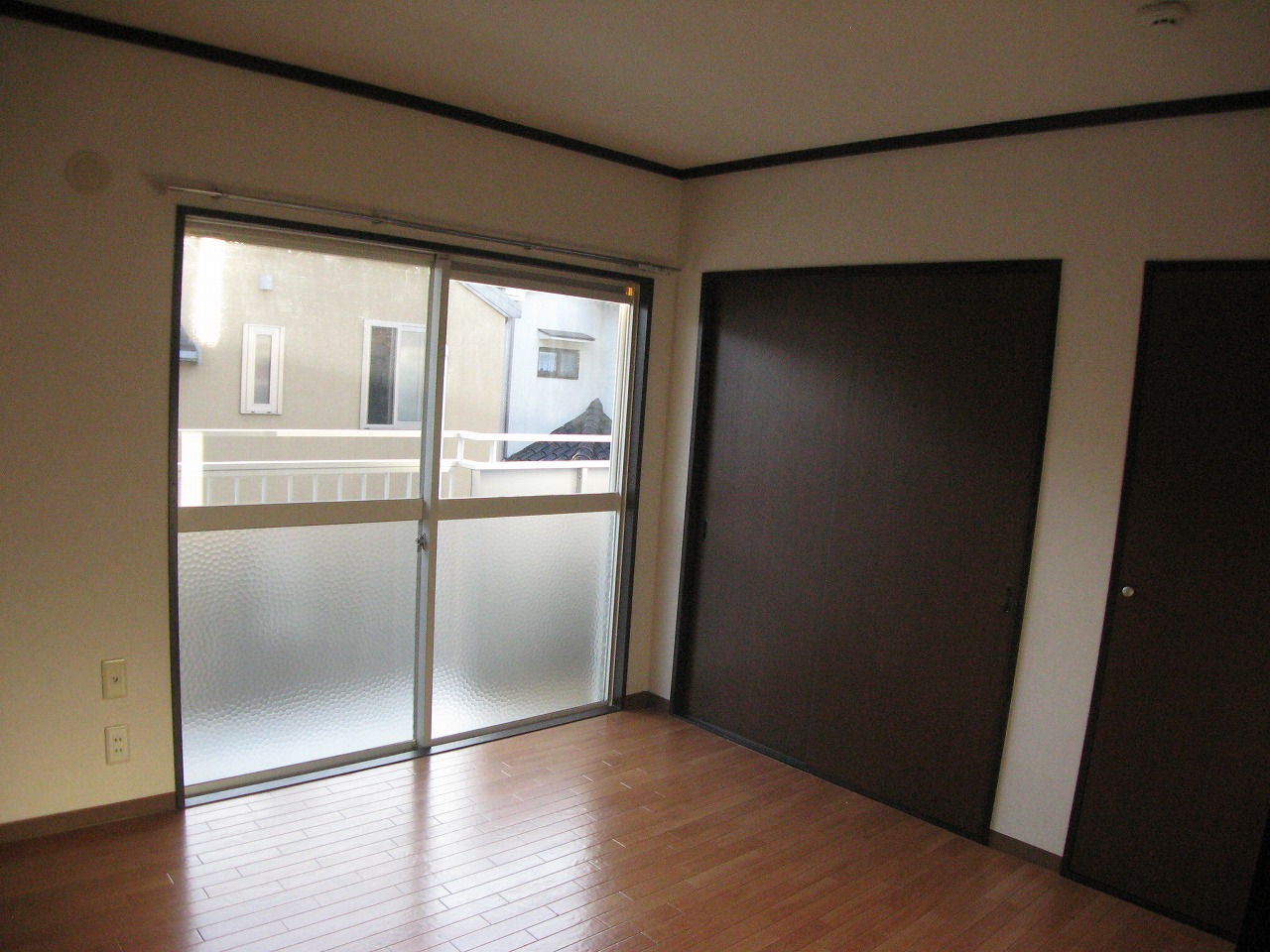 Living and room. Storage space enhancement in 6 Pledge of Western-style