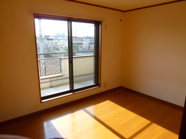 Other room space. South side is a second floor Western-style