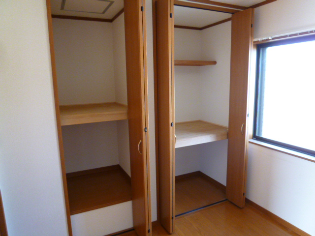 Receipt. North second floor Western-style storage