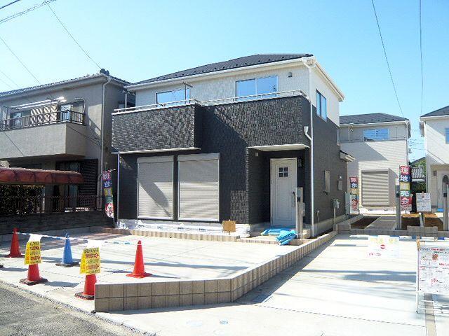 Local appearance photo. 1 Building Completion