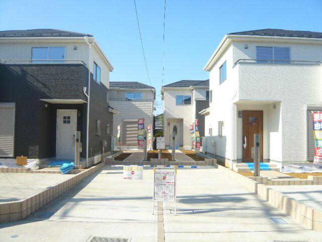 Local appearance photo. Panoramic view