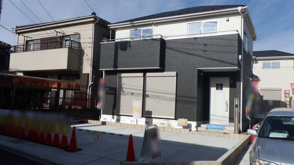 Local appearance photo. Parallel two available parking room of car space site (December 2013) Shooting 1 Building