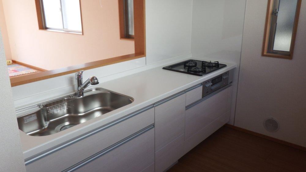 Kitchen. Produce a warm time face-to-face kitchen of your family Indoor (12 May 2013) Shooting 1 Building