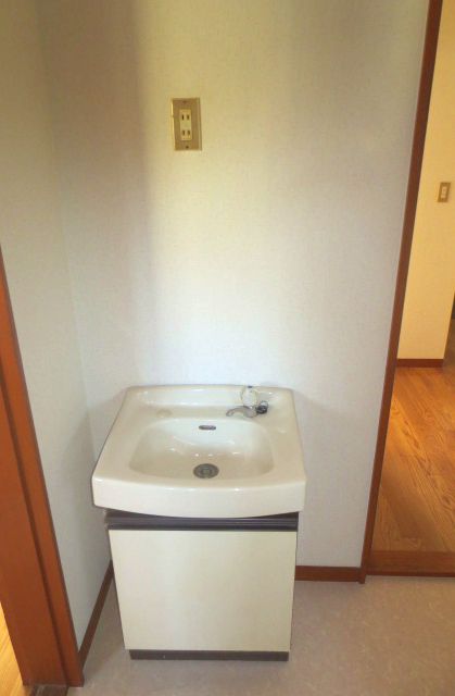 Washroom. Ease flow line because they connected to the LDK!