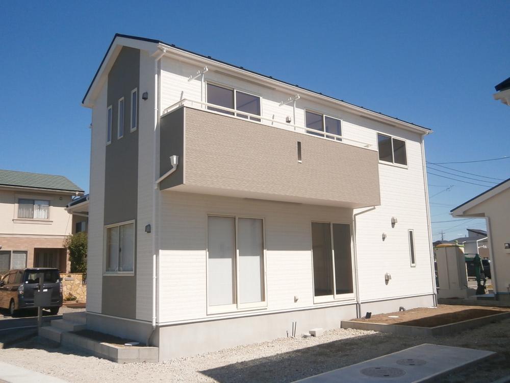 Rendering (appearance). 3 Building (appearance) same specification!