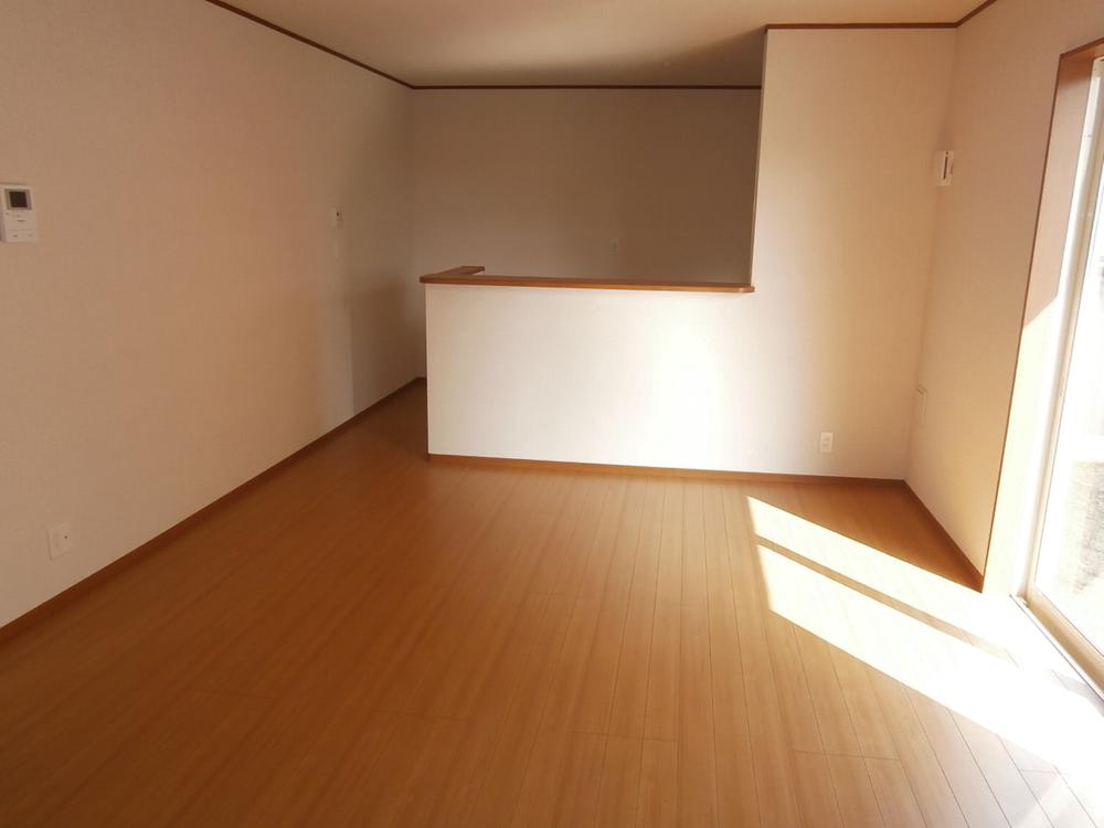 Living. 3 Building (living) the same specification!