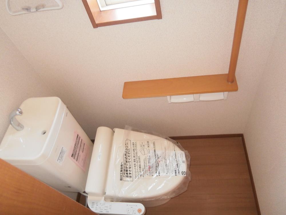 Toilet. Building 3 (first floor of the toilet) same specification!