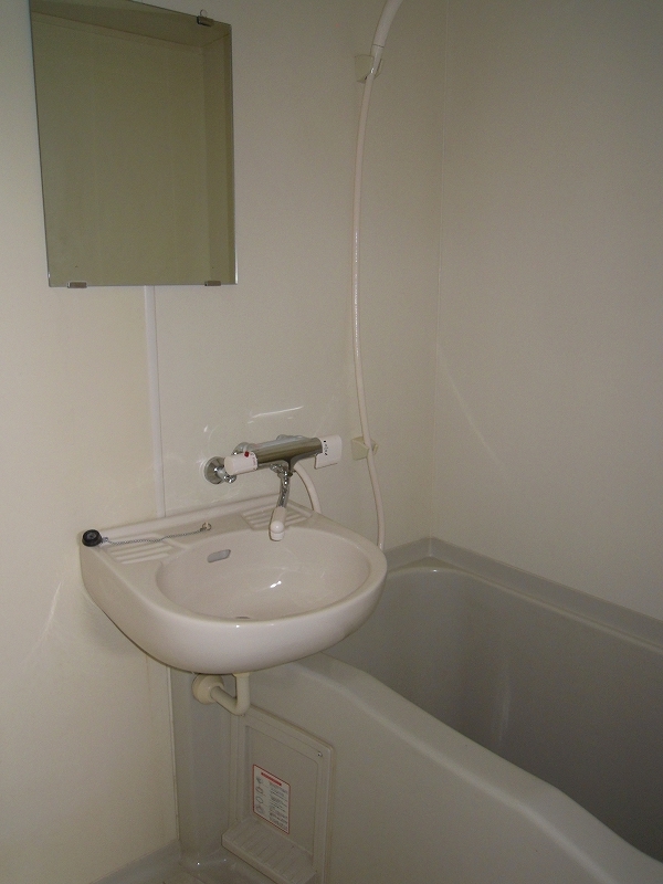 Bath. bus ・ It is another toilet! 