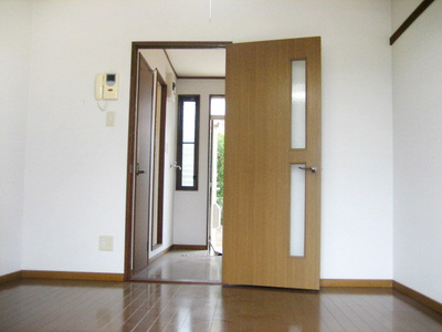 Living and room. Room 2