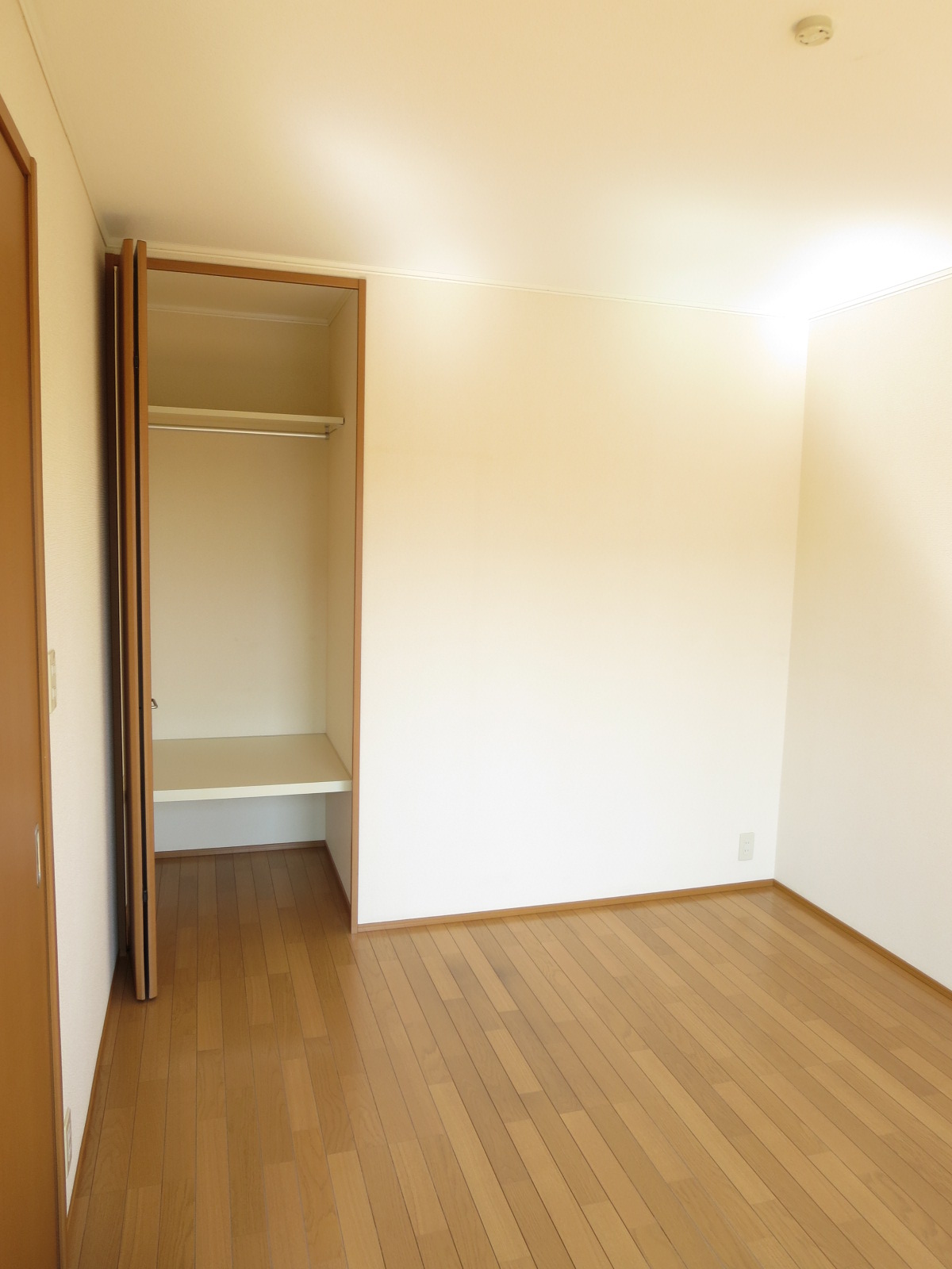 Receipt. There is also housed in the southeast Western-style