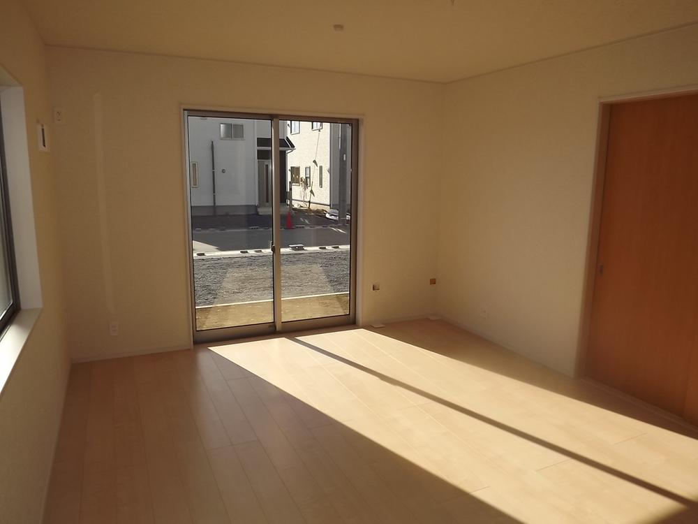 Same specifications photos (living)