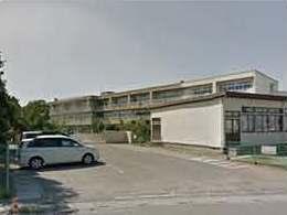 Primary school. Kamisato 1300m to the East Elementary School