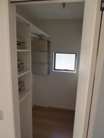 Living storage Accommodating it can be stored coat and toys! You Katazuki also absolutely cluttered living! 