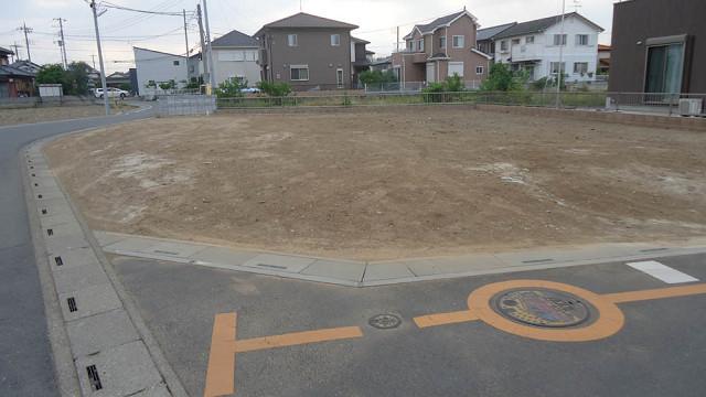 Local land photo. Good is per corner lot yang within the beautiful subdivision